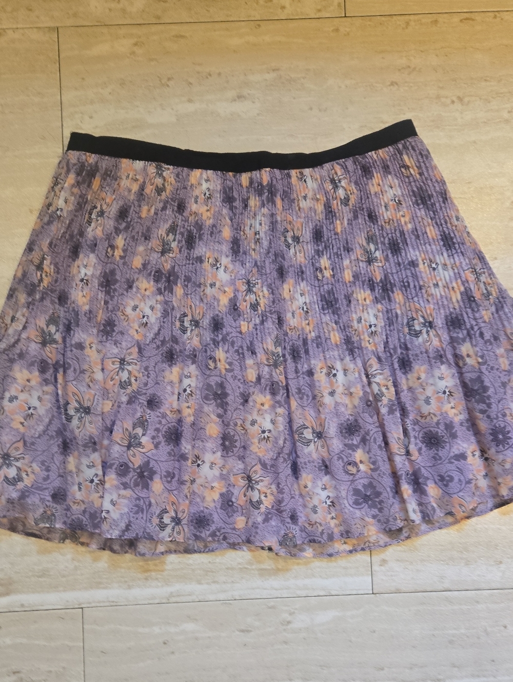 Victoria's Secret Multi-Color Floral Print Pleated Skirt - Picture 1 of 7